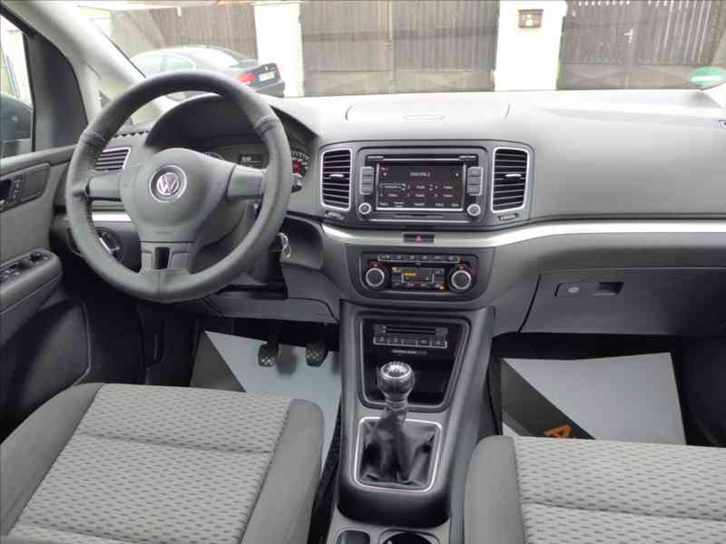 Volkswagen Sharan 1,4 TSI 7 MÍST, TAŽNÉ, SERVIS - foto 9