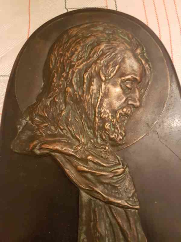 Bronzová plastika basreliéf profilu Krista se svatozáří - foto 2