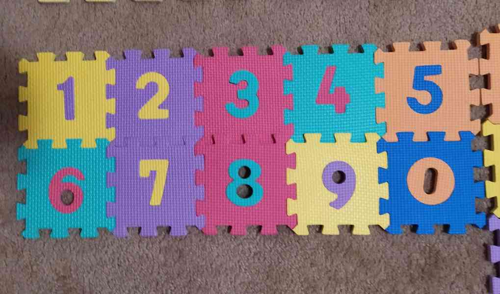 Nabízím dětské pěnové puzzle s písmenky číslicemi na koberec - foto 2