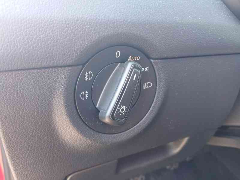 ŠKODA Octavia Combi Style 1,6 TDI 85 kW - foto 18