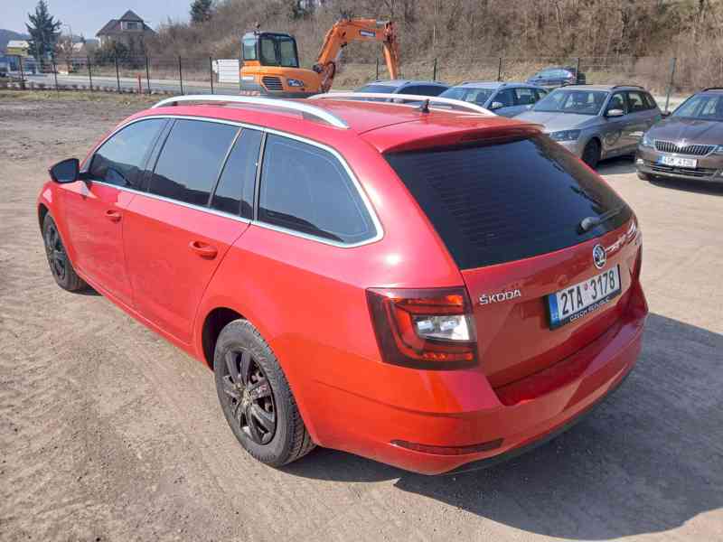 ŠKODA Octavia Combi Style 1,6 TDI 85 kW - foto 3