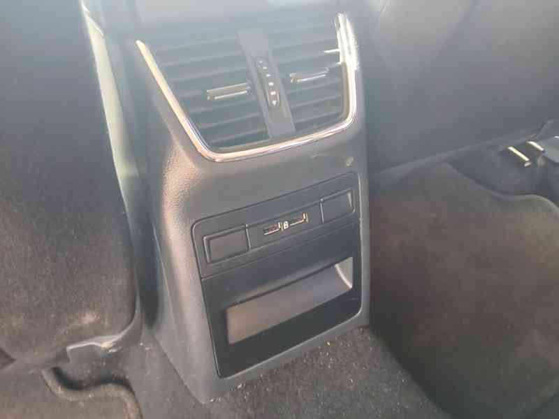 ŠKODA Octavia Combi Style 1,6 TDI 85 kW - foto 11