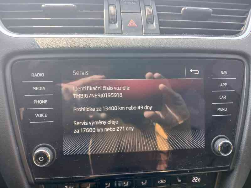 ŠKODA Octavia Combi Style 1,6 TDI 85 kW - foto 23