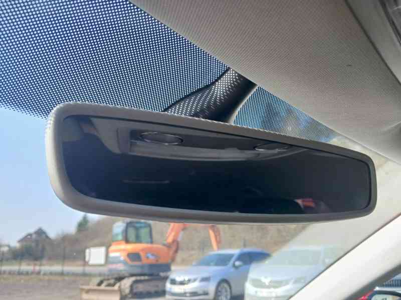 ŠKODA Octavia Combi Style 1,6 TDI 85 kW - foto 27