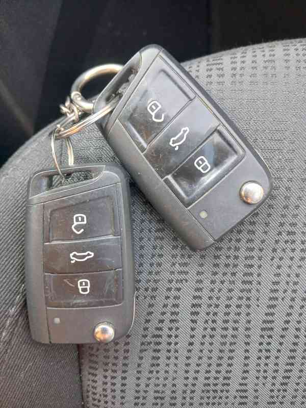 ŠKODA Octavia Combi Style 1,6 TDI 85 kW - foto 29