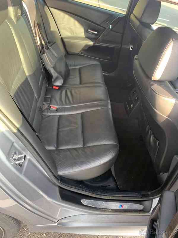 BMW Řada 5 3,0   535d Touring 200kW – automat - foto 10