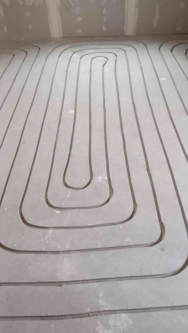 Frézované podlahové topení - foto 13