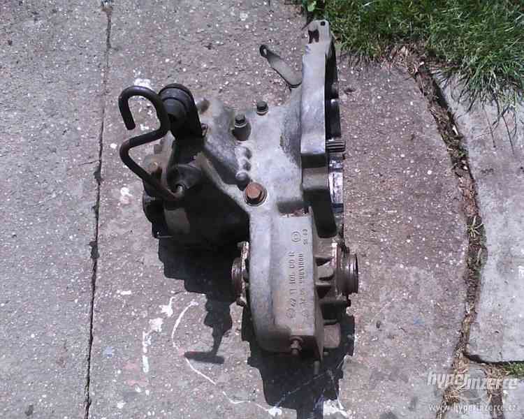 TRABANT--PŘEVODOVKA - foto 4