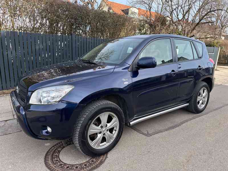 Toyota RAV 4 2.0i 4x4 Executive Aut. benzín 112kw - foto 7