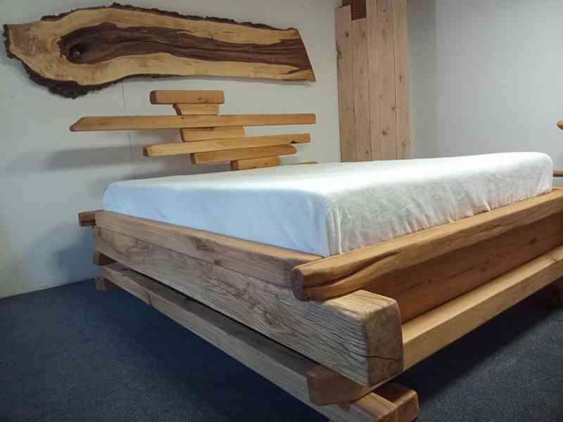 Luxusní postel z dubového masivu - foto 4