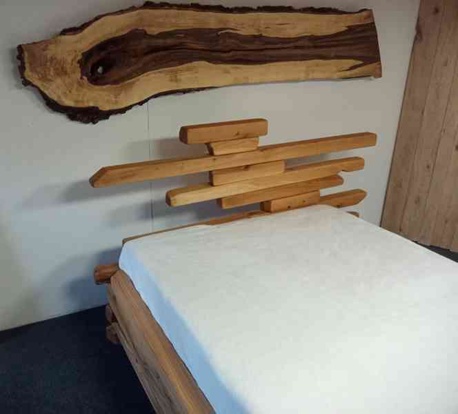 Luxusní postel z dubového masivu - foto 5