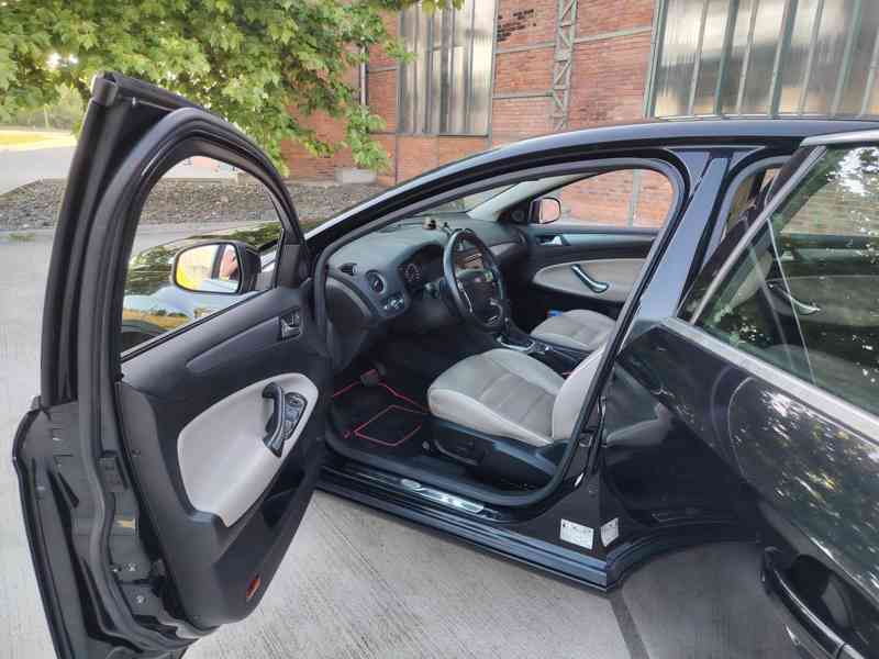 Ford mondeo mk4 2.0 benzín ecoboost 176kw - foto 13