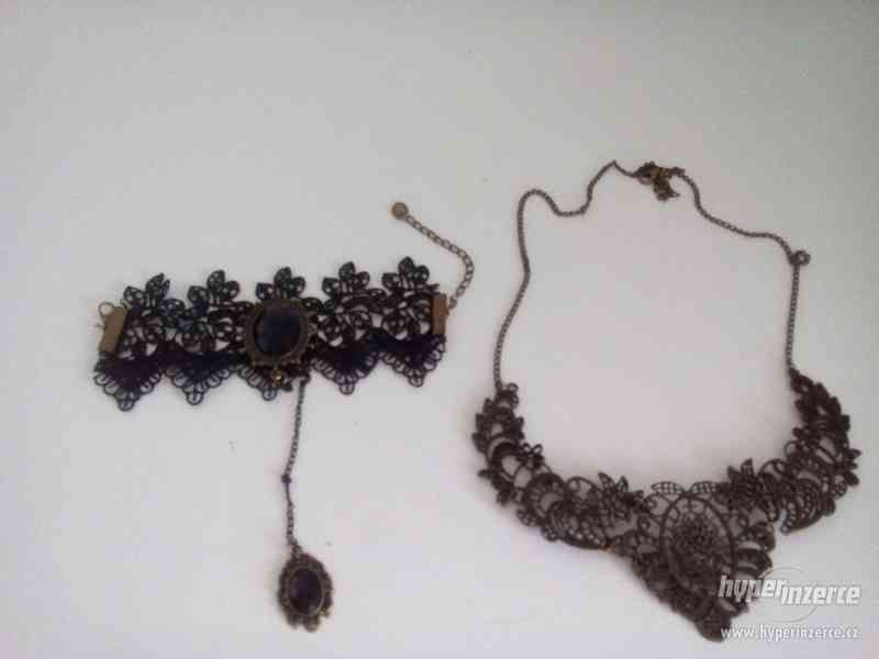 Náušnice, náramek a náhrdelník - foto 1