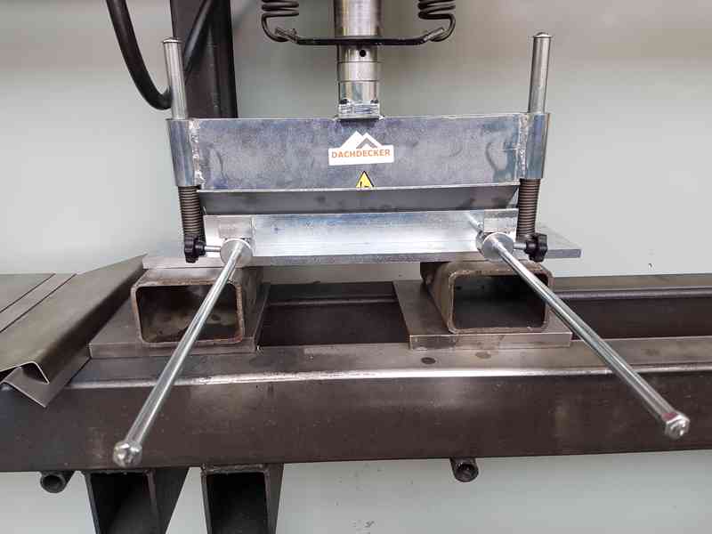 OHRAŇOVACÍ STROJ – NÁSTROJ PRO HYDRAULICKÝ LIS 440 mm  - foto 7