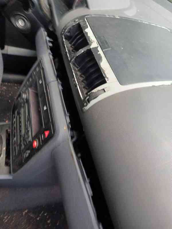 Osobní automobil Volkswagen Sharan 1.9 TDI - foto 6