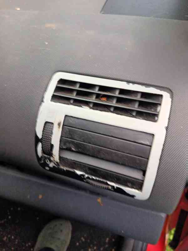 Osobní automobil Volkswagen Sharan 1.9 TDI - foto 5