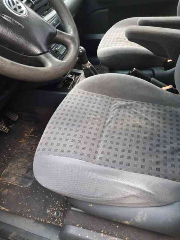Osobní automobil Volkswagen Sharan 1.9 TDI - foto 11