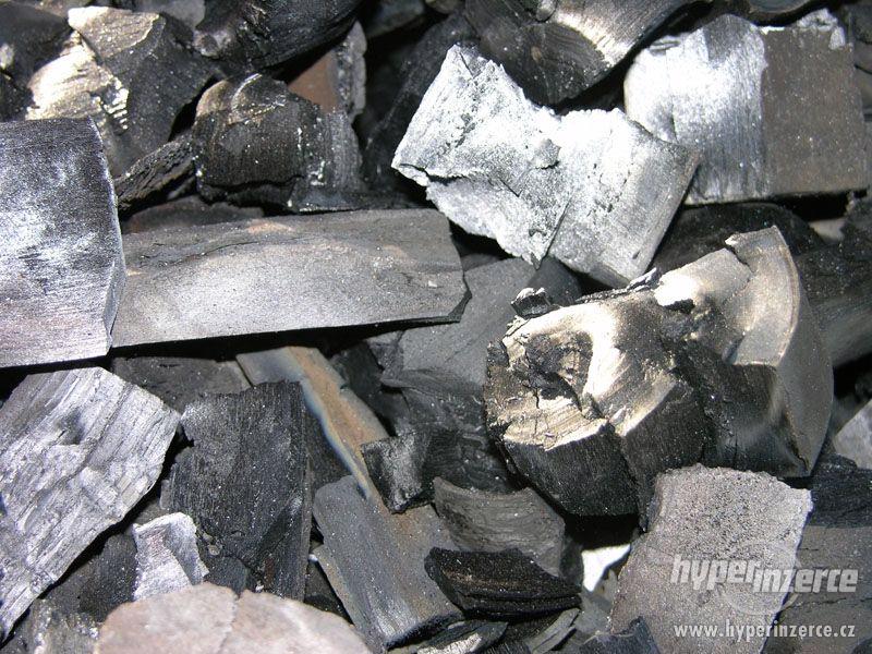 Dřevěné uhlí - foto 4