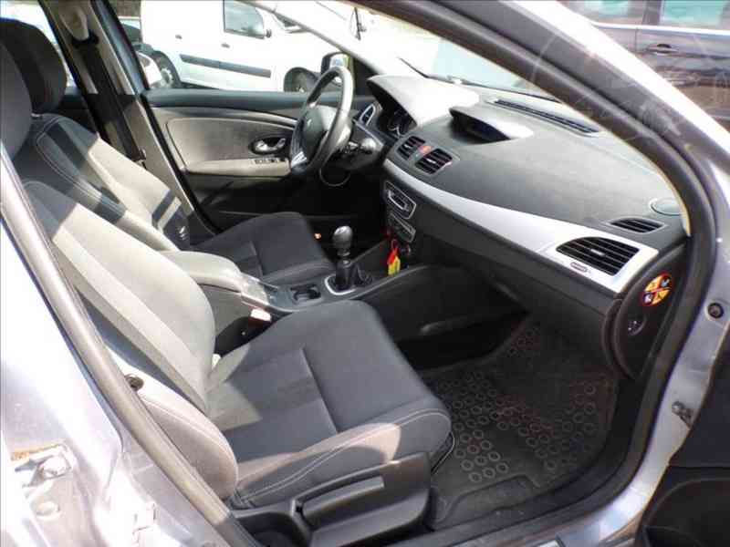 Renault Megane 1,4 TCE 130 TEMPOMAT - foto 12