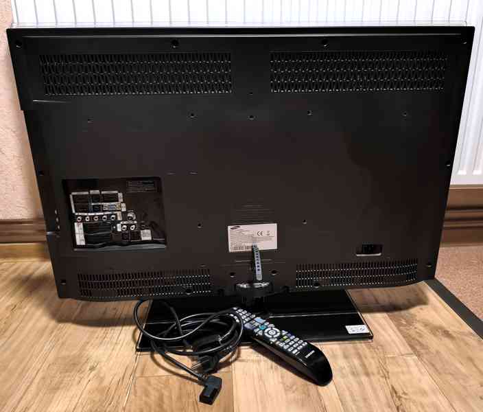 TELEVIZE Samsung 32" LE32B554M2W FullHD - foto 2