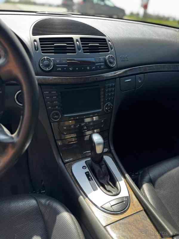 Mercedes-Benz Třídy E W211 E500 - foto 13