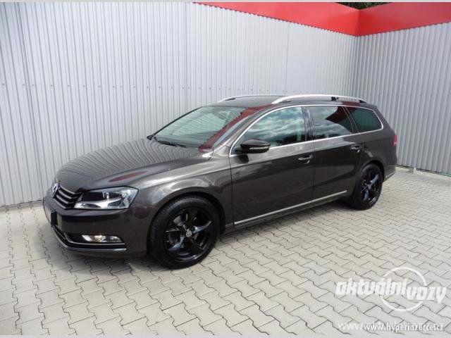 Volkswagen Passat 2.0, nafta, automat, vyrobeno 2012, navigace, kůže - foto 1