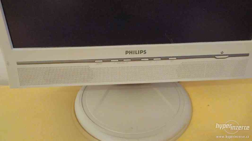 17" LCD monitor Philips s 2x 2W repro + DÁREK!!! - foto 5
