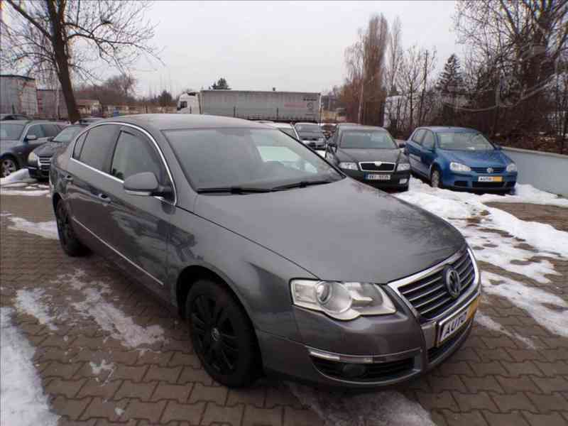 Volkswagen Passat 2,0 TDI DSG - foto 1