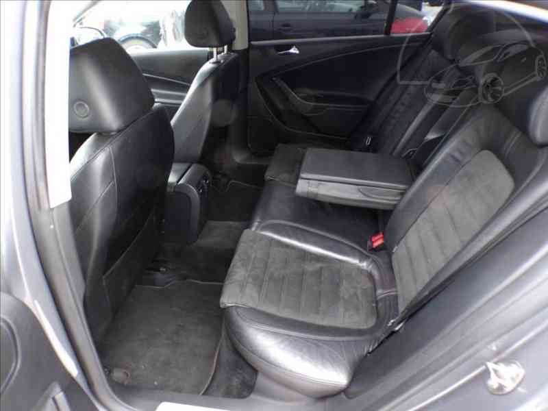 Volkswagen Passat 2,0 TDI DSG - foto 9