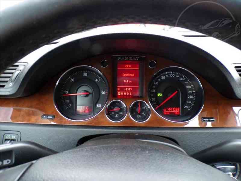 Volkswagen Passat 2,0 TDI DSG - foto 6