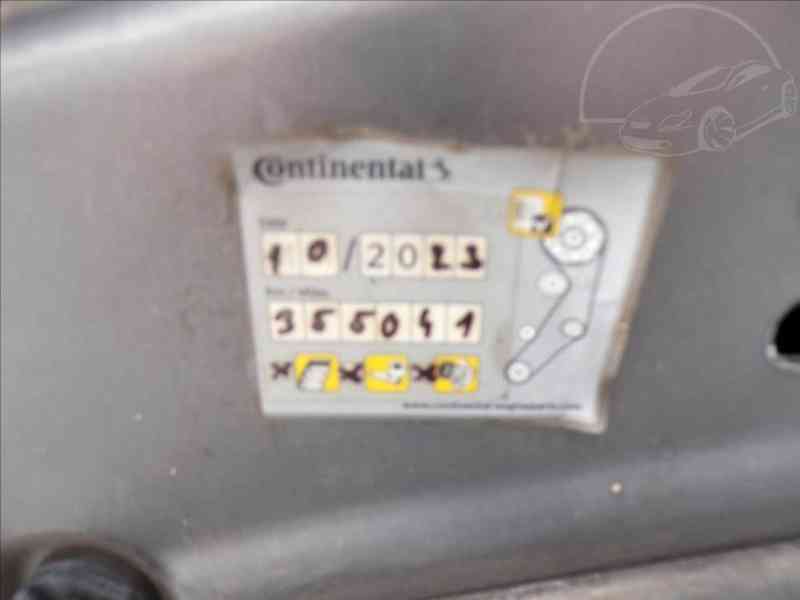 Volkswagen Passat 2,0 TDI DSG - foto 14