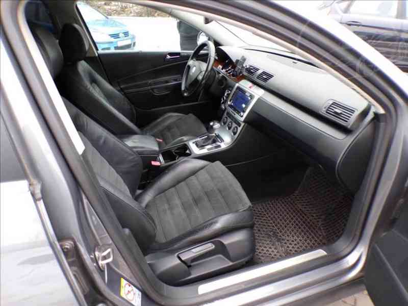 Volkswagen Passat 2,0 TDI DSG - foto 12
