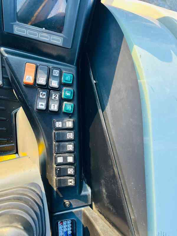 Kolové rypadlo Takeuchi TB295W (Možnost leasingu) - foto 9