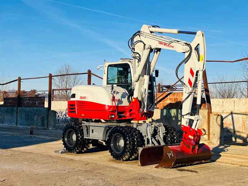 Kolové rypadlo Takeuchi TB295W (Možnost leasingu) - foto 6