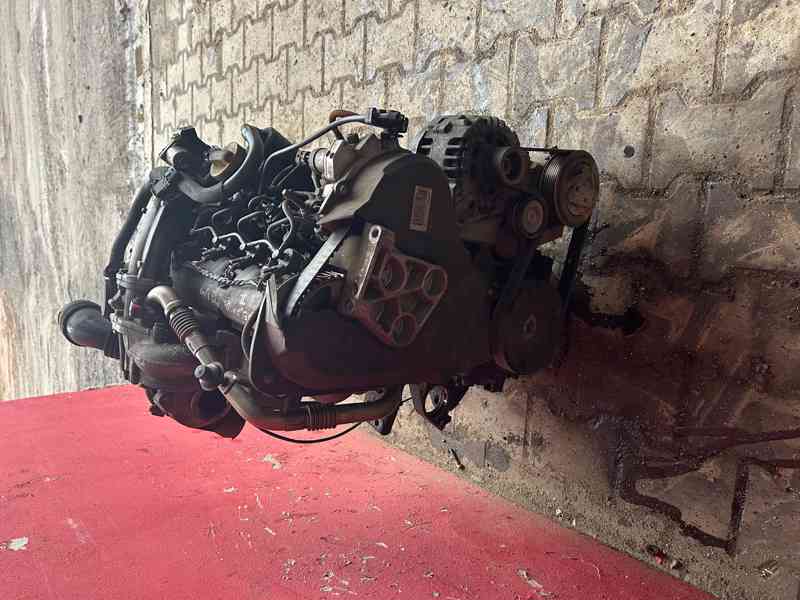 Motor 1,9 DCI F9Q E 804 Renault Megane kompletní - foto 2