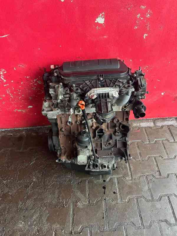 Motor 2,0 HDI 16V RH02 Peugeot 3008 Citroen C5 - foto 3