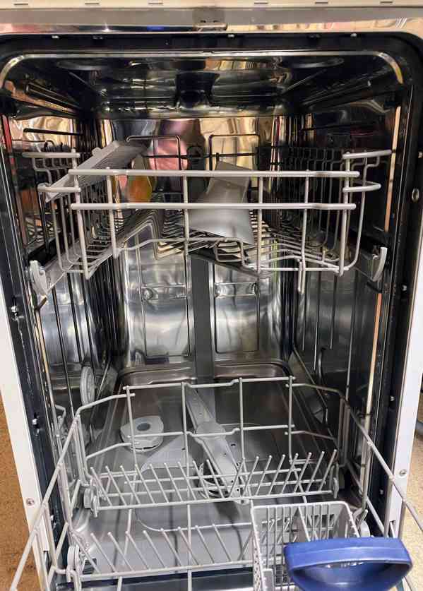 Myčka na nádobí  - foto 6
