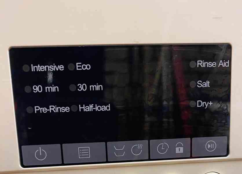 Myčka na nádobí  - foto 2