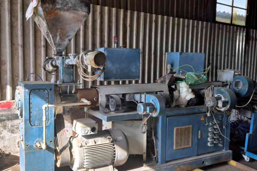 Regranulační linka Plastmachines – Siebwechstler SZR 35/2 - foto 7