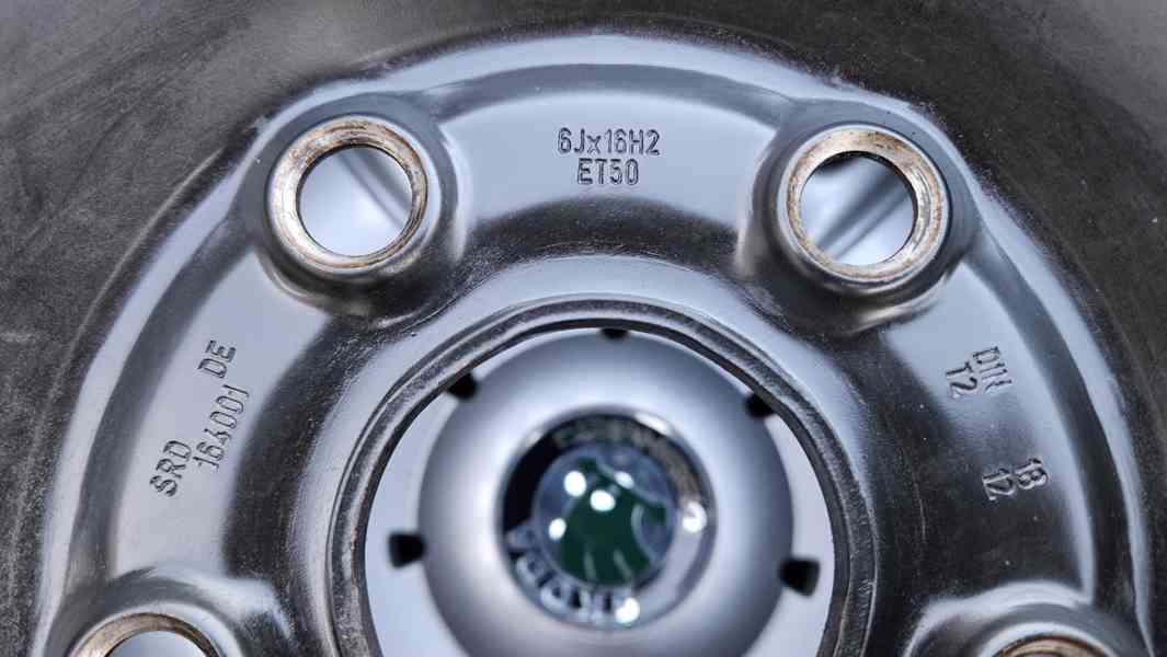 Škoda Octavia, Superb, Yeti disky zimní pneumatiky 205/55R16 - foto 3