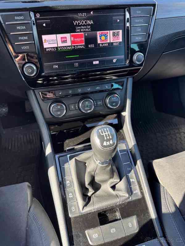 Škoda Superb 2,0   III Combi 4x4 - foto 9