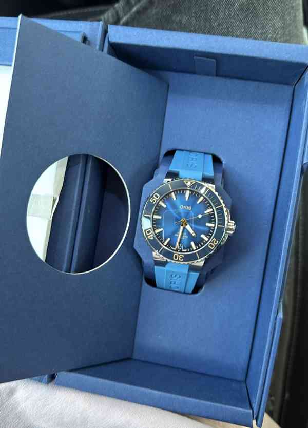 Pánské hodinky ORIS Aquis Date Calibre 01 400 7769 4125 - foto 4