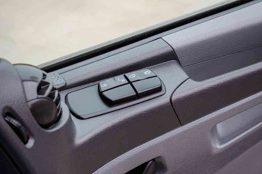 MERCEDES AXOR 1824 - 18T HÁKOVÝ NOSIČ KONTEJNERŮ EU5 - foto 40