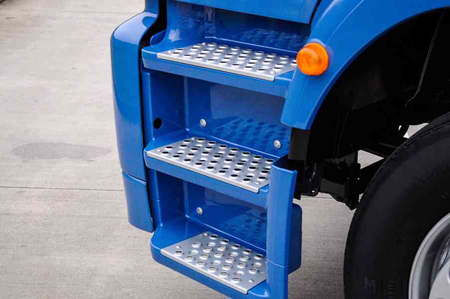 MERCEDES AXOR 1824 - 18T HÁKOVÝ NOSIČ KONTEJNERŮ EU5 - foto 25