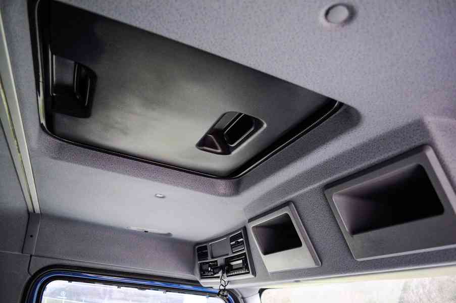 MERCEDES AXOR 1824 - 18T HÁKOVÝ NOSIČ KONTEJNERŮ EU5 - foto 39