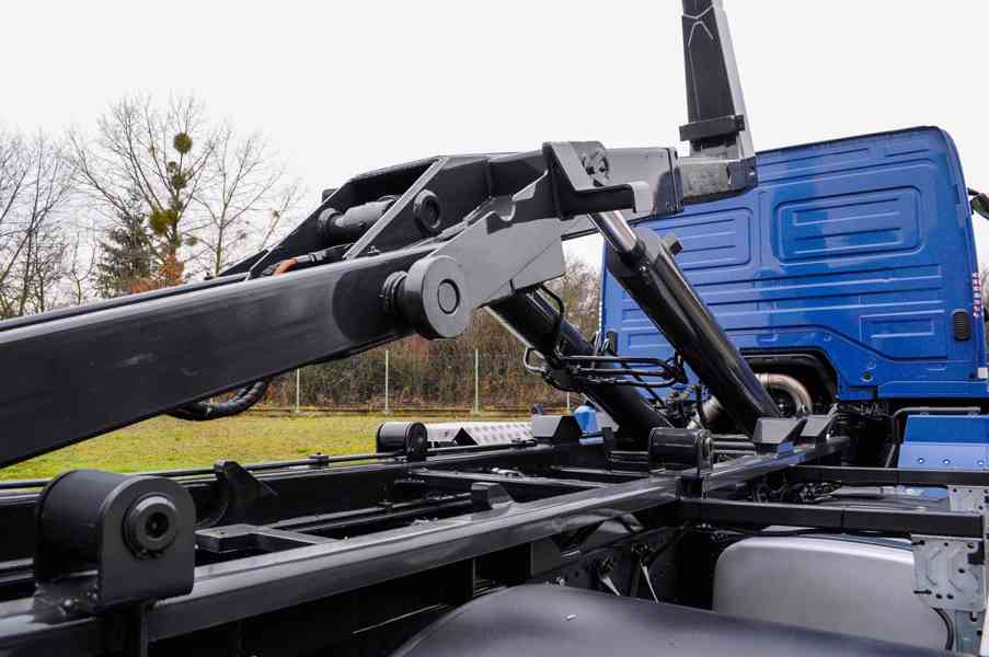 MERCEDES AXOR 1824 - 18T HÁKOVÝ NOSIČ KONTEJNERŮ EU5 - foto 60