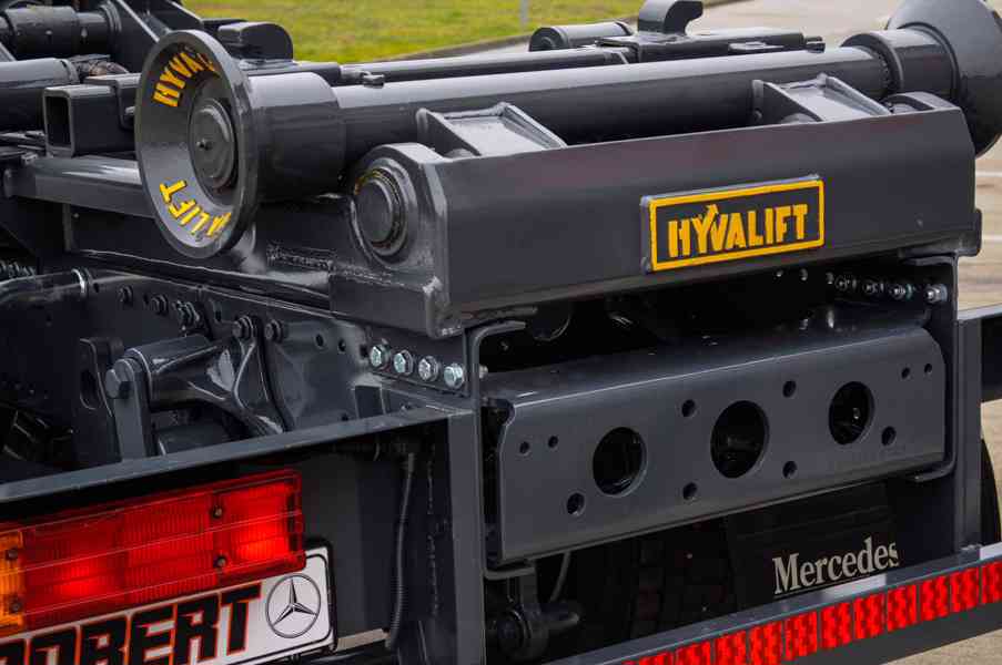 MERCEDES AXOR 1824 - 18T HÁKOVÝ NOSIČ KONTEJNERŮ EU5 - foto 17