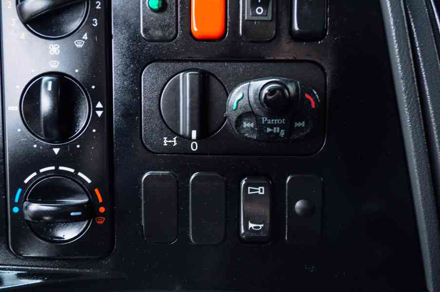 MERCEDES AXOR 1824 - 18T HÁKOVÝ NOSIČ KONTEJNERŮ EU5 - foto 45