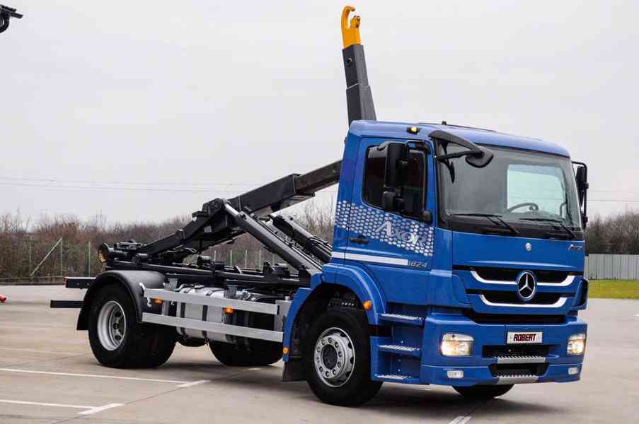 MERCEDES AXOR 1824 - 18T HÁKOVÝ NOSIČ KONTEJNERŮ EU5 - foto 54