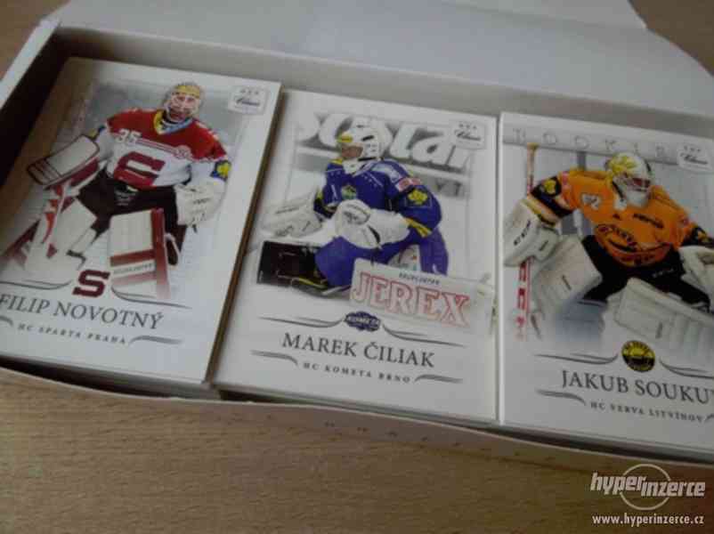 Prodám Základní set hokej karet OFS 14-15 Série I. 200ks - foto 1